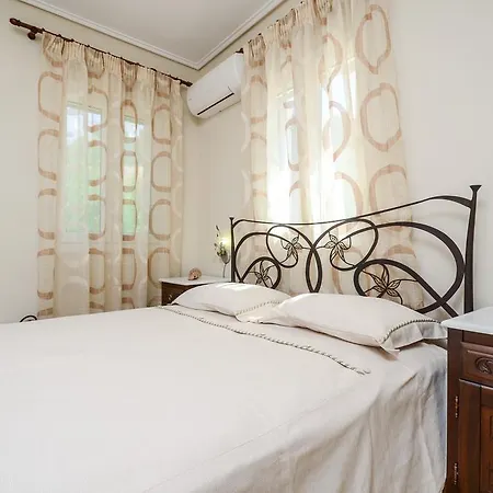 Orkos Sunset Apartament Mikri Vigla